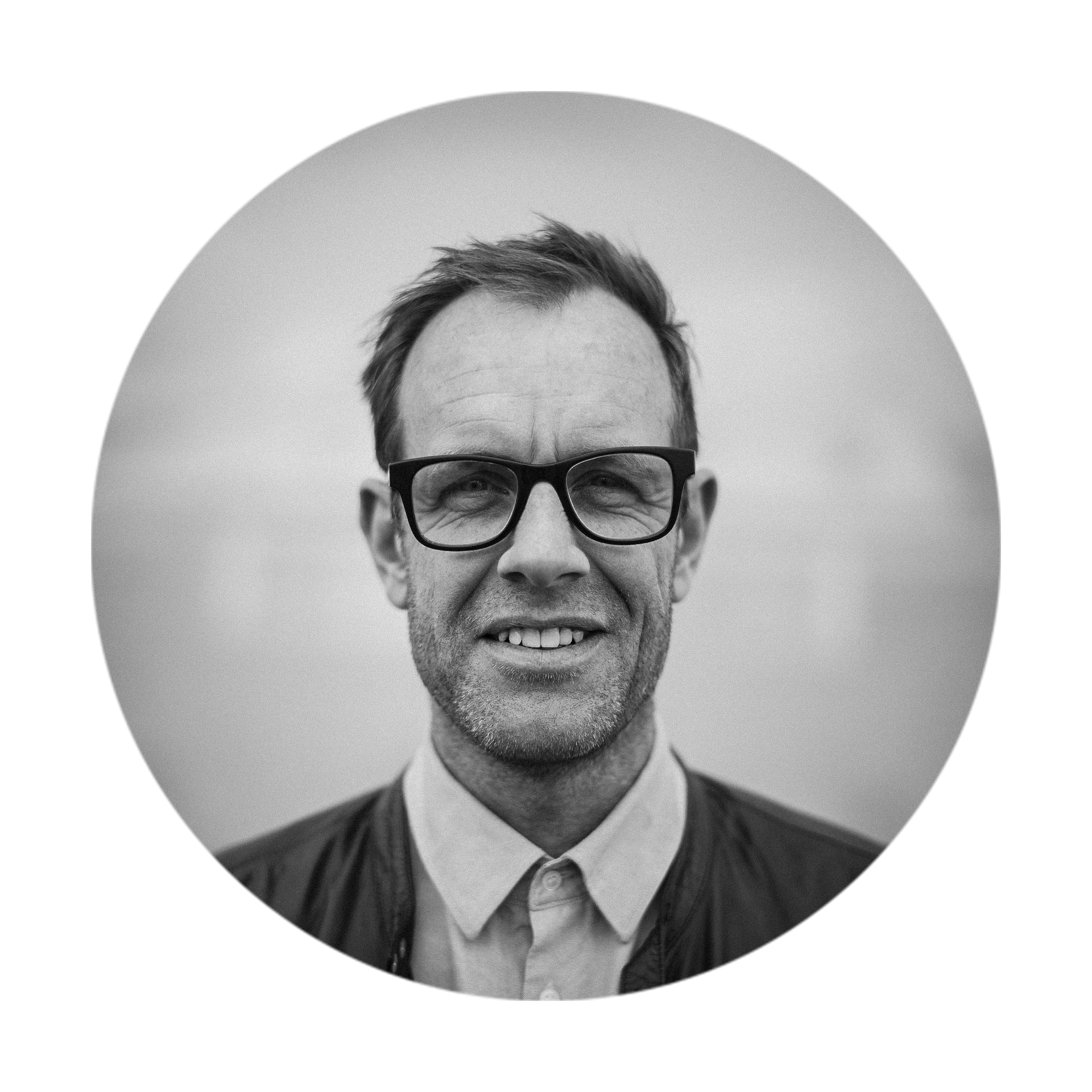 profile_esben_1920_border.png
