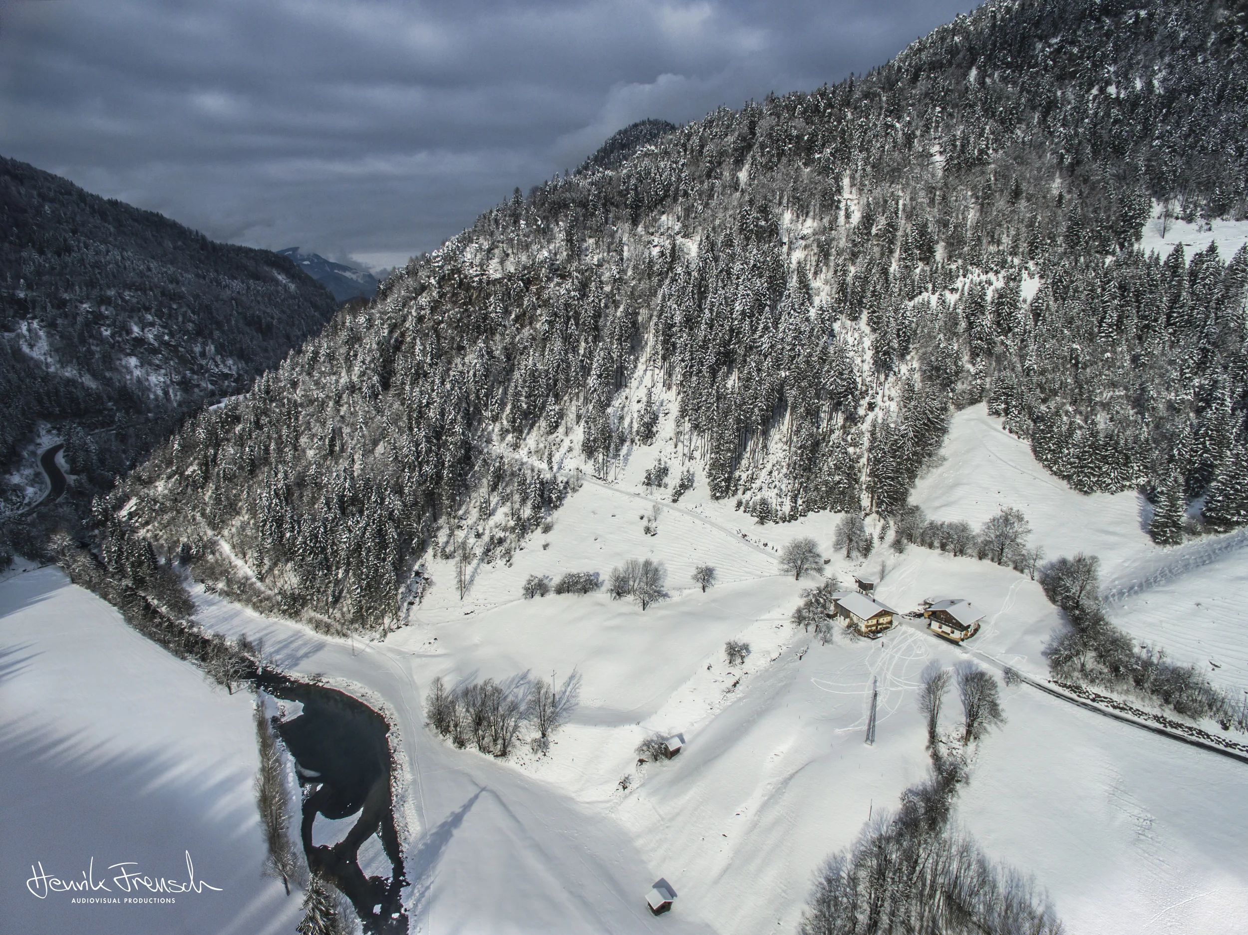 "CABIN FEVER" IN SÖLL, AUSTRIA