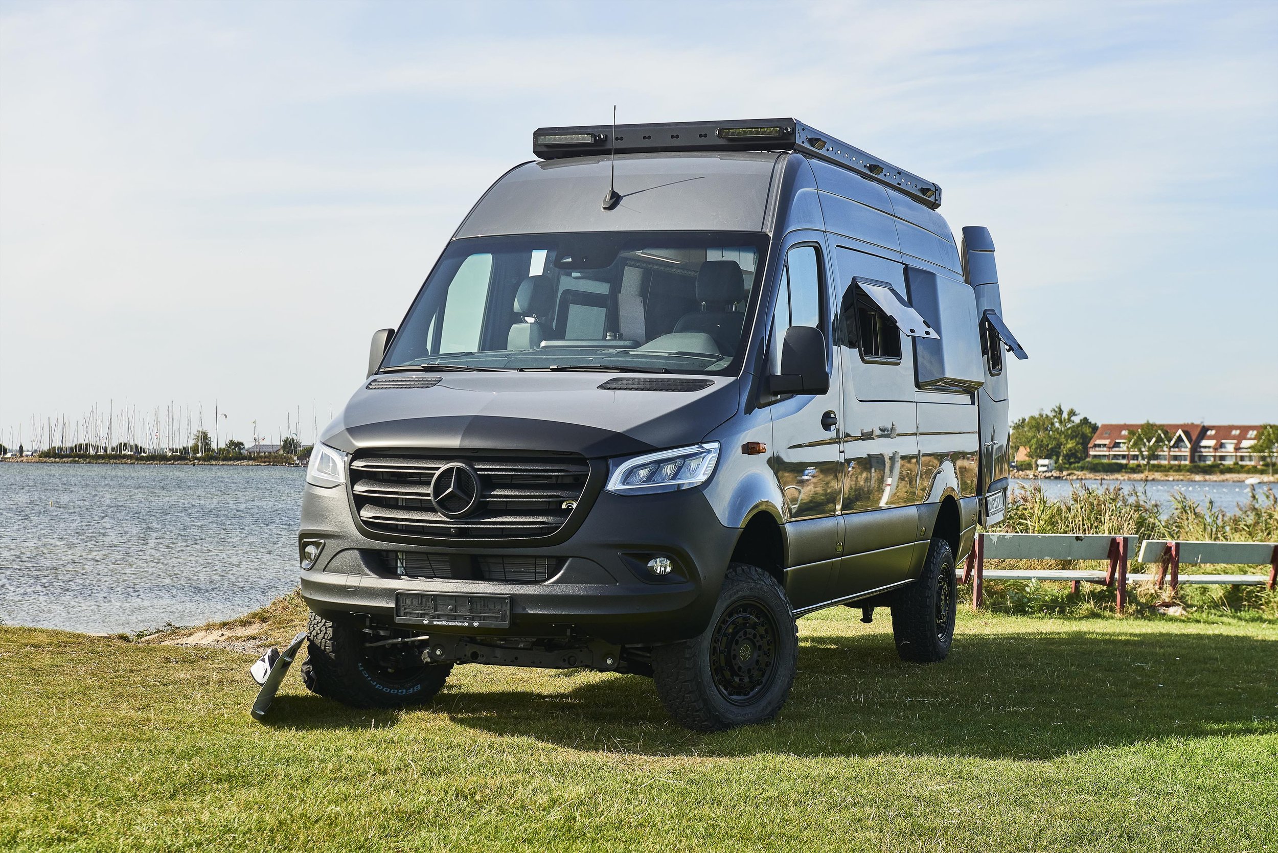 Monster Van 33576aWS.jpg