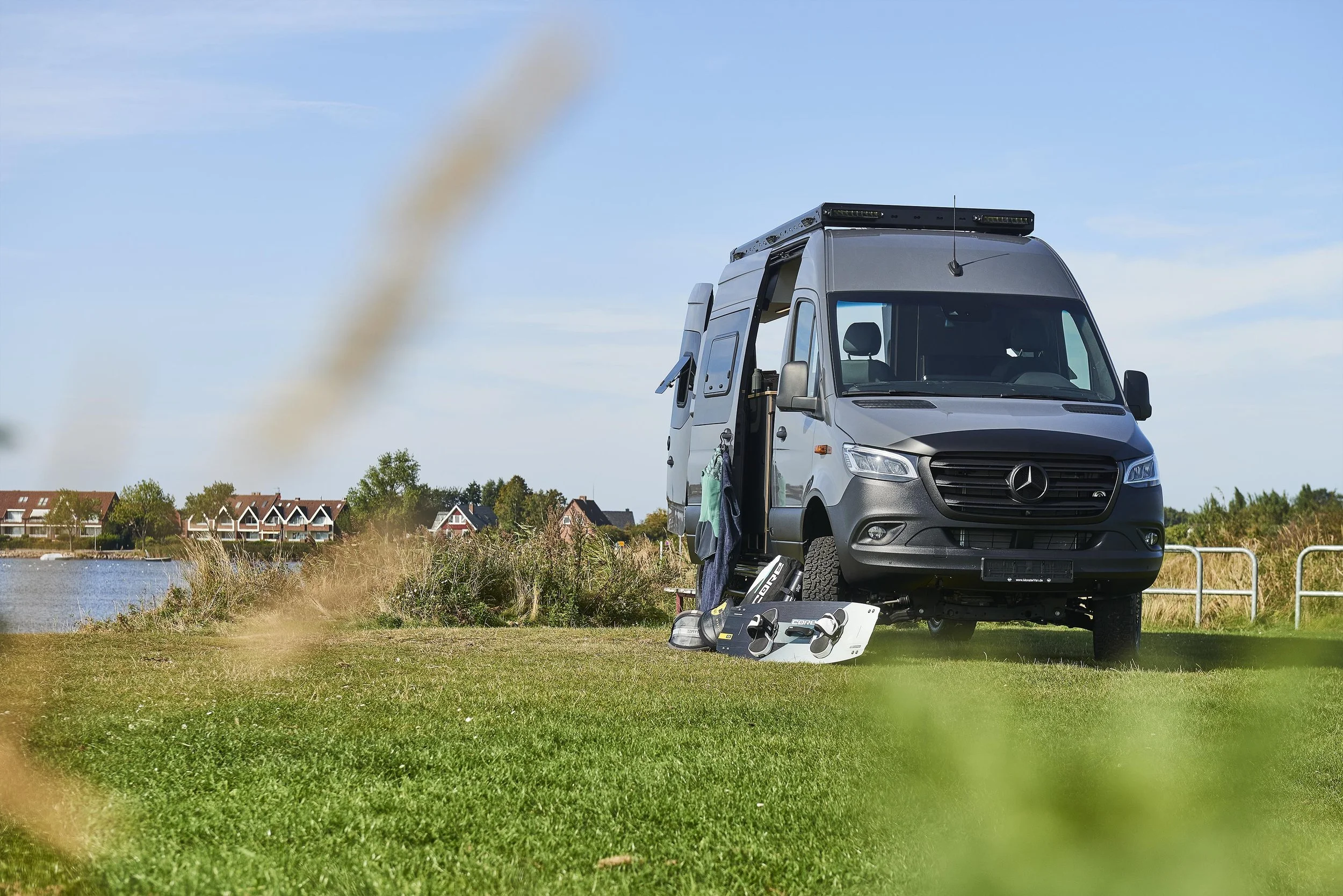 Monster Van 33574aWS.jpg