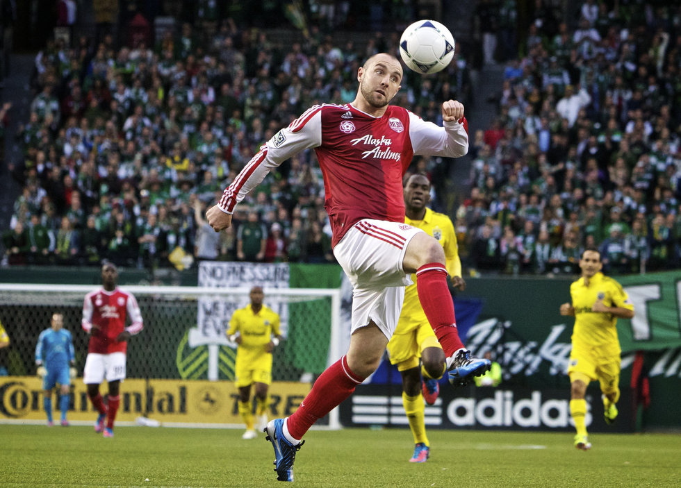 Ball goes IN the net, Timbers.