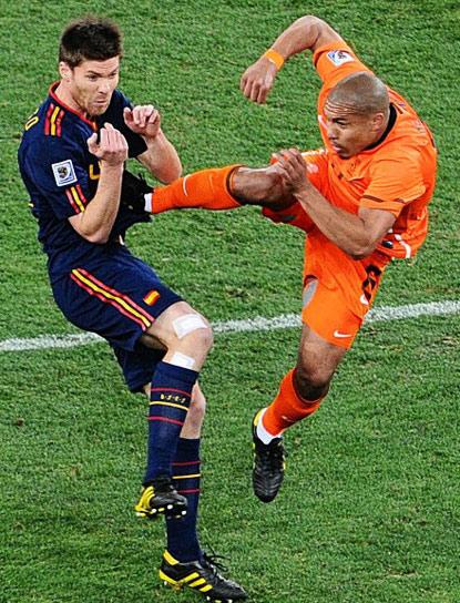 THIS IS SIMON BORG AND THAT'S A CLEAN TACKLE