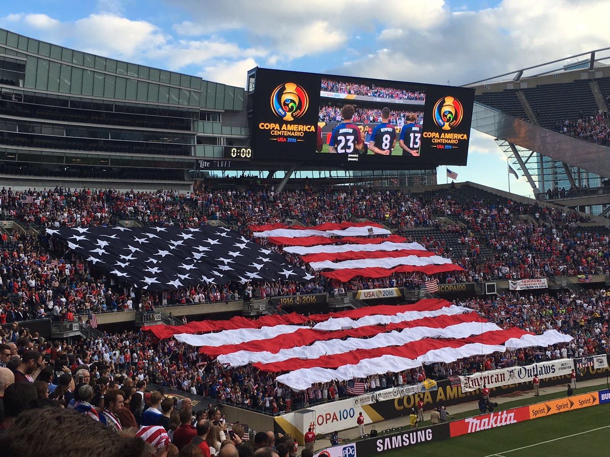 It's the famous Red, Red, White, Red, ending on white combination! Even Canadians know that how the flag looks!