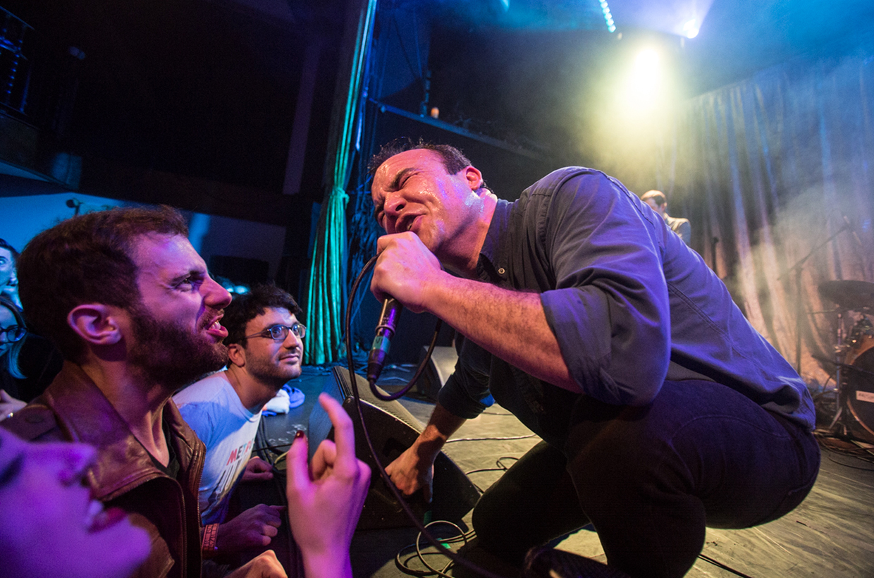 Will Oliver/We All Want Someone To Shout For SOME CAPOS NEED MICROPHONES