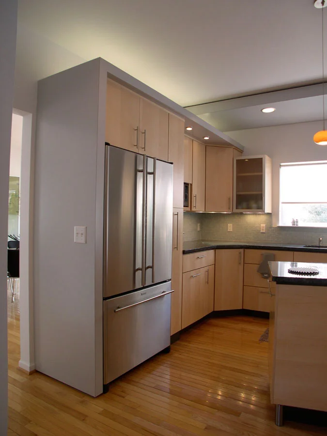 modern-kitchen-black-counters-9.jpg