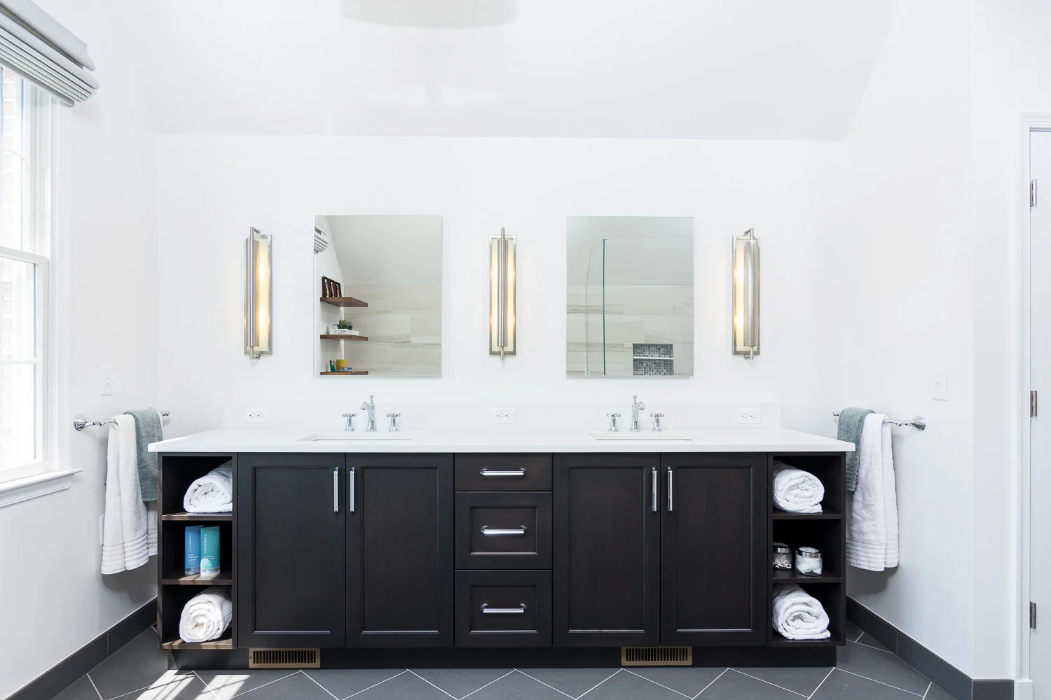 How To Select Bathroom Vanity Lighting When Renovating | Forward Design ...