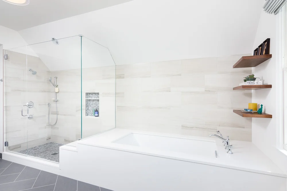 Advice on Master Bath Remodeling With a Doorless Shower Design