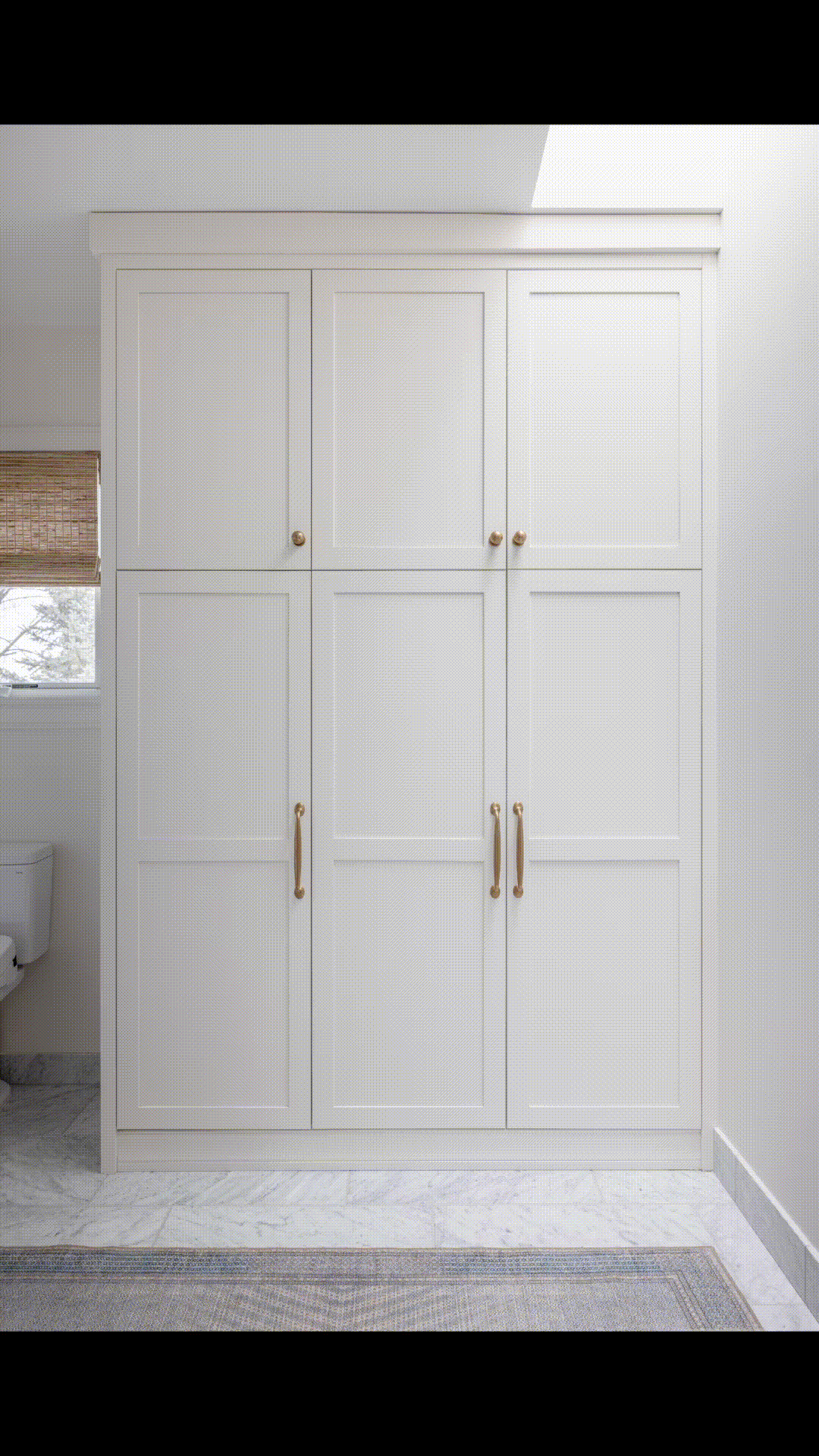 Gif showing cabinet doors opening and closing to reveal contents