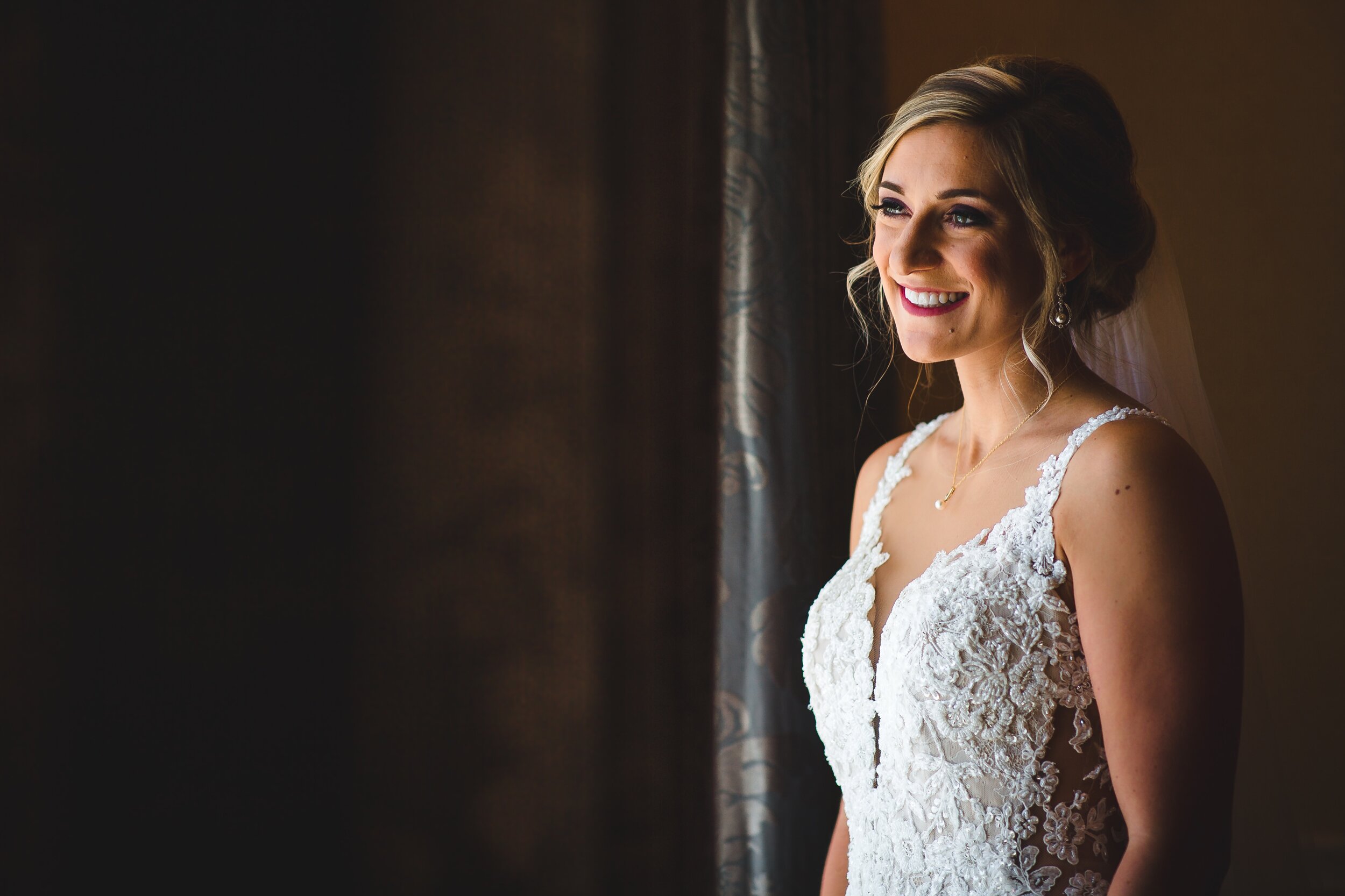 7_198-Brianna&Eric_brideprep-1JCP1328.jpg