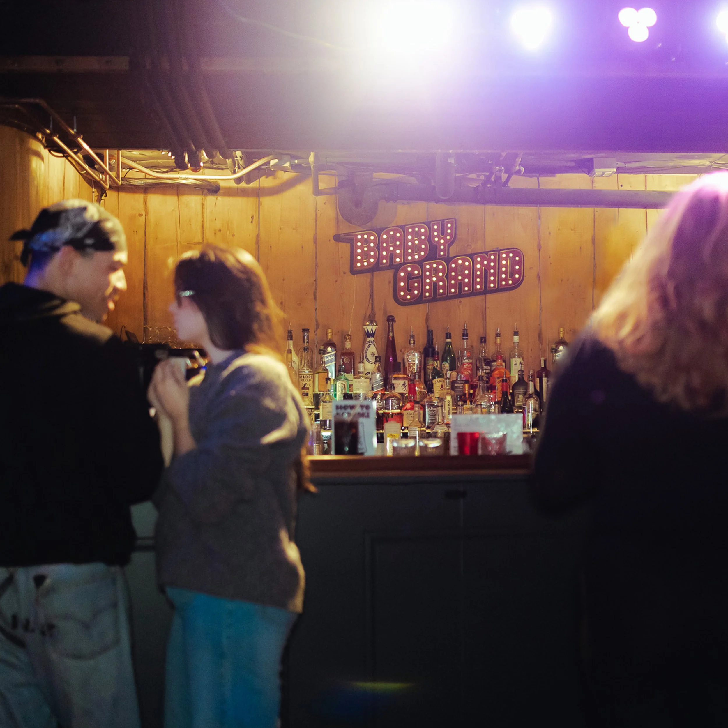 bookNow_LES_lounge_03.jpg