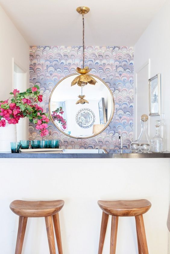 what a bright, feminine bar