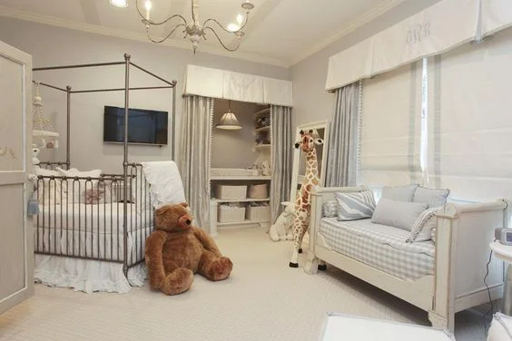 What a peaceful space for an obvious king of the castle