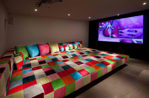 This must be the size of the Jolie-pitt family bed