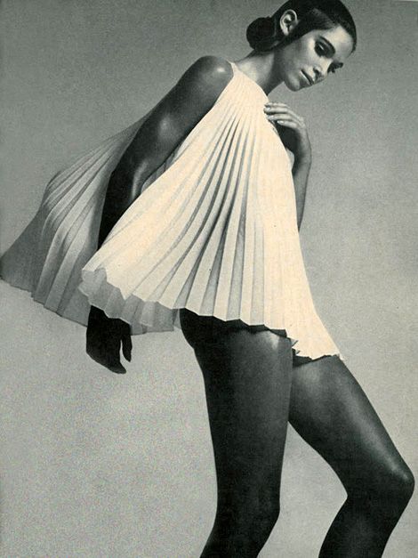 I love 60's fashion 