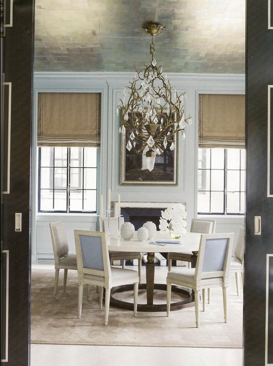 This room is so calming, I'd take it in a heartbeat. With two boys, anything to help with calming, i'm on board!