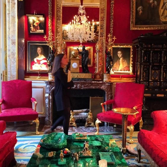 This is from a sothebys unveiling of the Robert Zellinger de Balkany Collection in Paris. There were 800 lots represented at this sale with one of the greatest collections of Decorative Arts and Old master paintings ever to appear at auction in france. But I can't keep my eyes off those malachite items and cocktail table. 