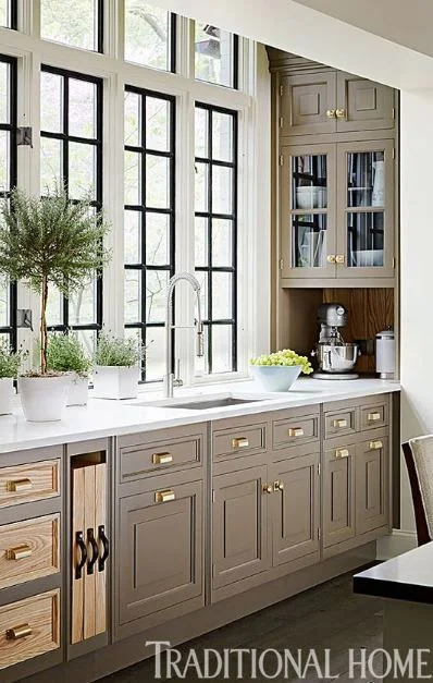 This is a christopher peacock kitchen . You don't know christopher peacock ? well he's the gold star of all kitchen cabinetry. I first fell in love with his artistry and quality during my internship in London. 