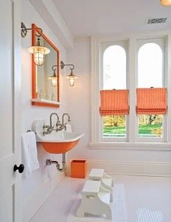 I'm really digging the window size and shape for this room. 