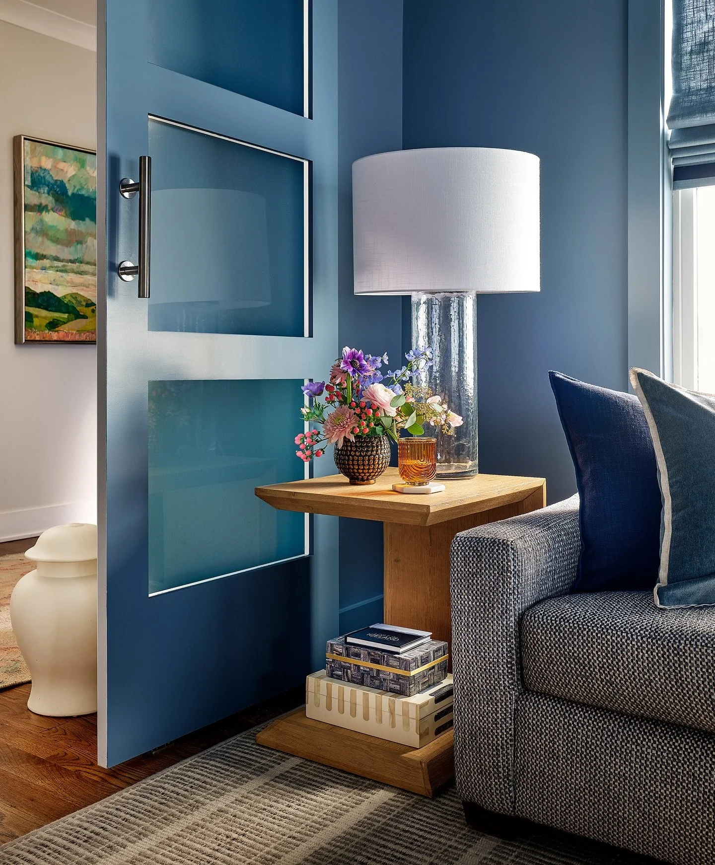 One of the 🔑 elements in interior design is creating cohesion and flow from room to room. 

Each room feels distinct, but they all speak the same language. 

Layering texture, tone, and subtle details is how you build a home that feels whole! 
.
.
.