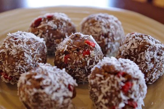 festive amazeballs