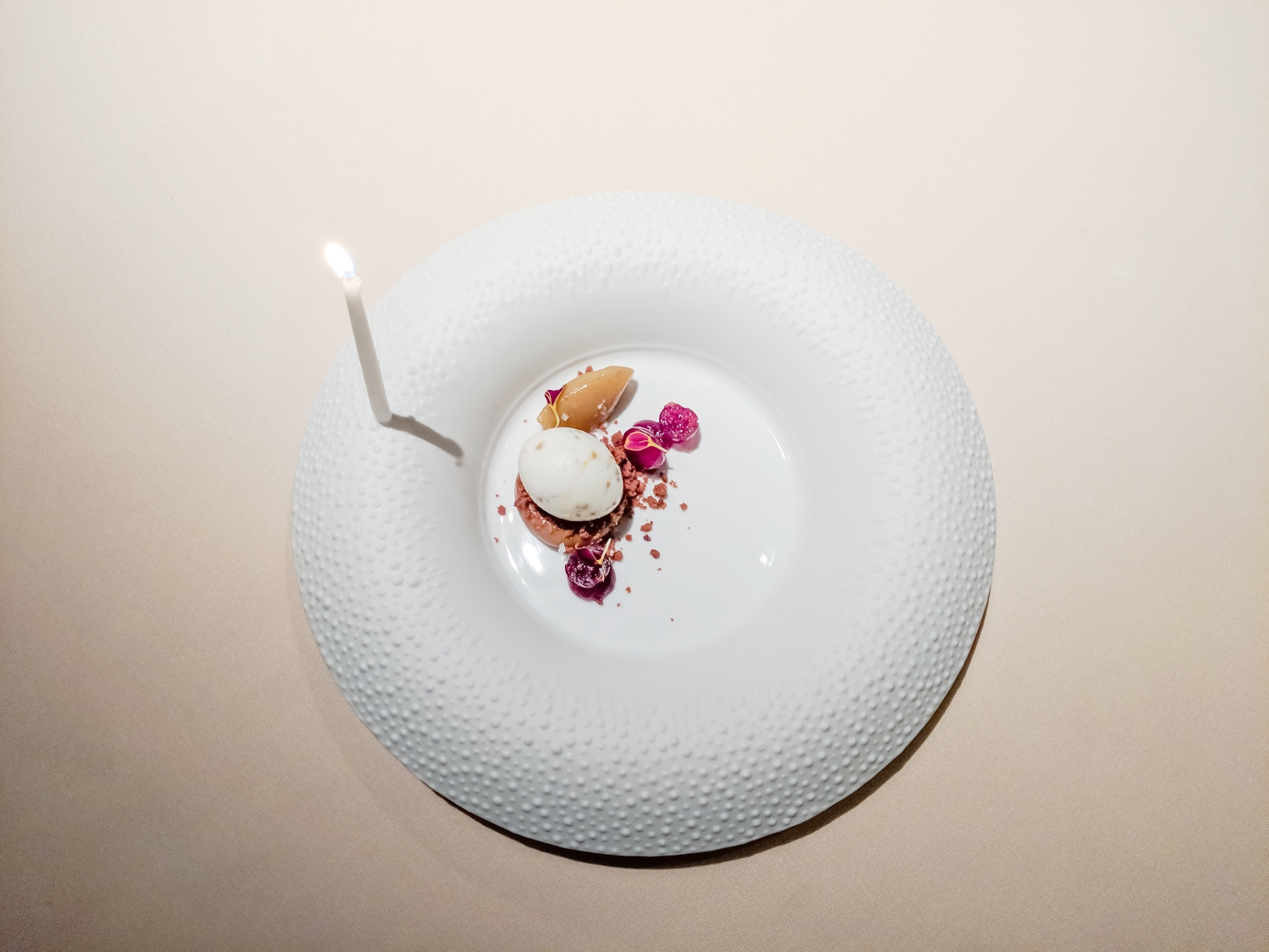 michelin-star-food-photography-manresa-birthday-plate