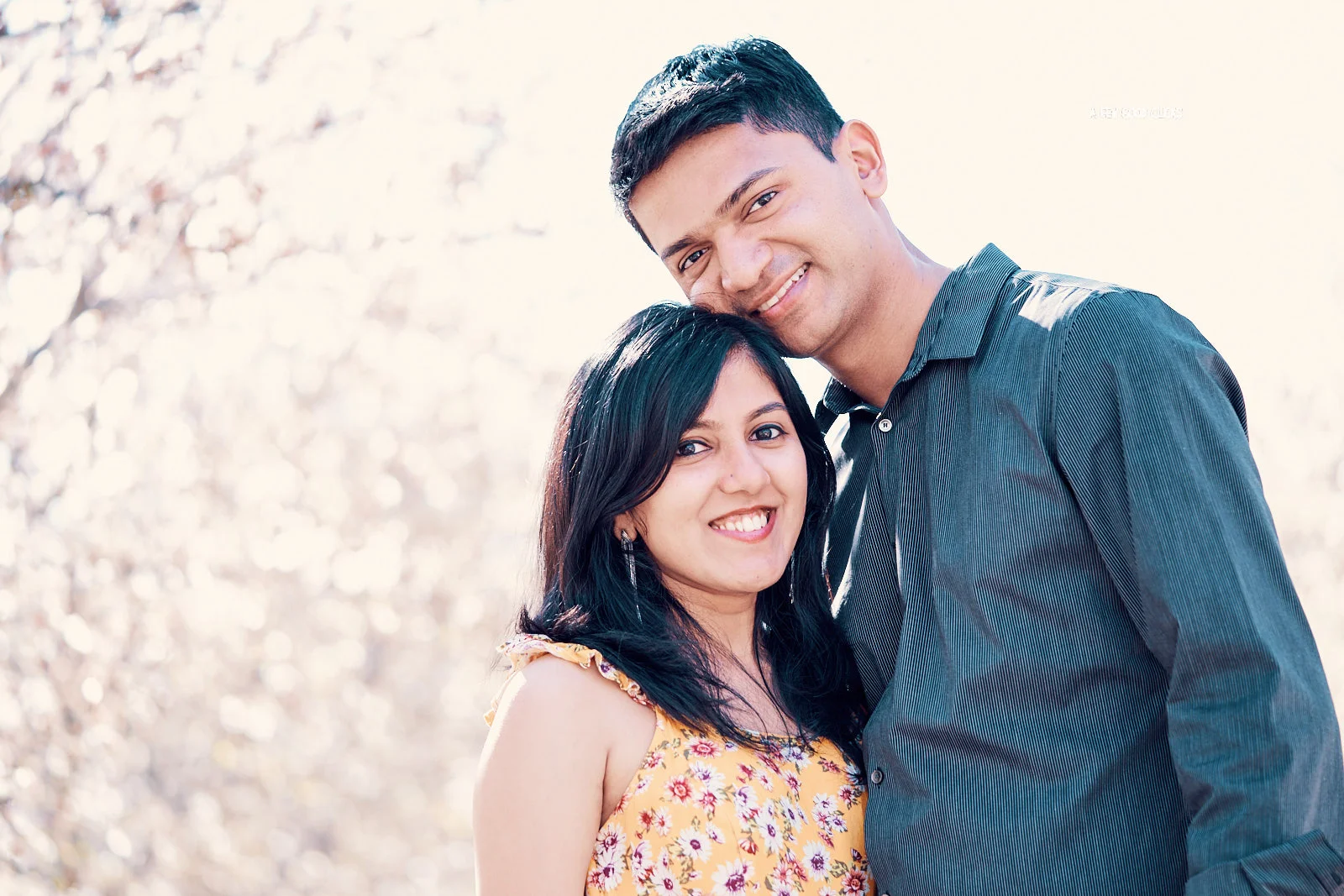 Classic and perfect for save-the-date pose.