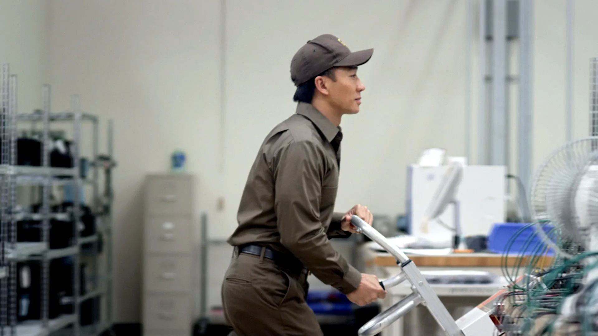 6702_Ogilvy_UPS_Effie_2012_121002_3Rev1-QuickTime H.264 (0-02-16-09).jpg