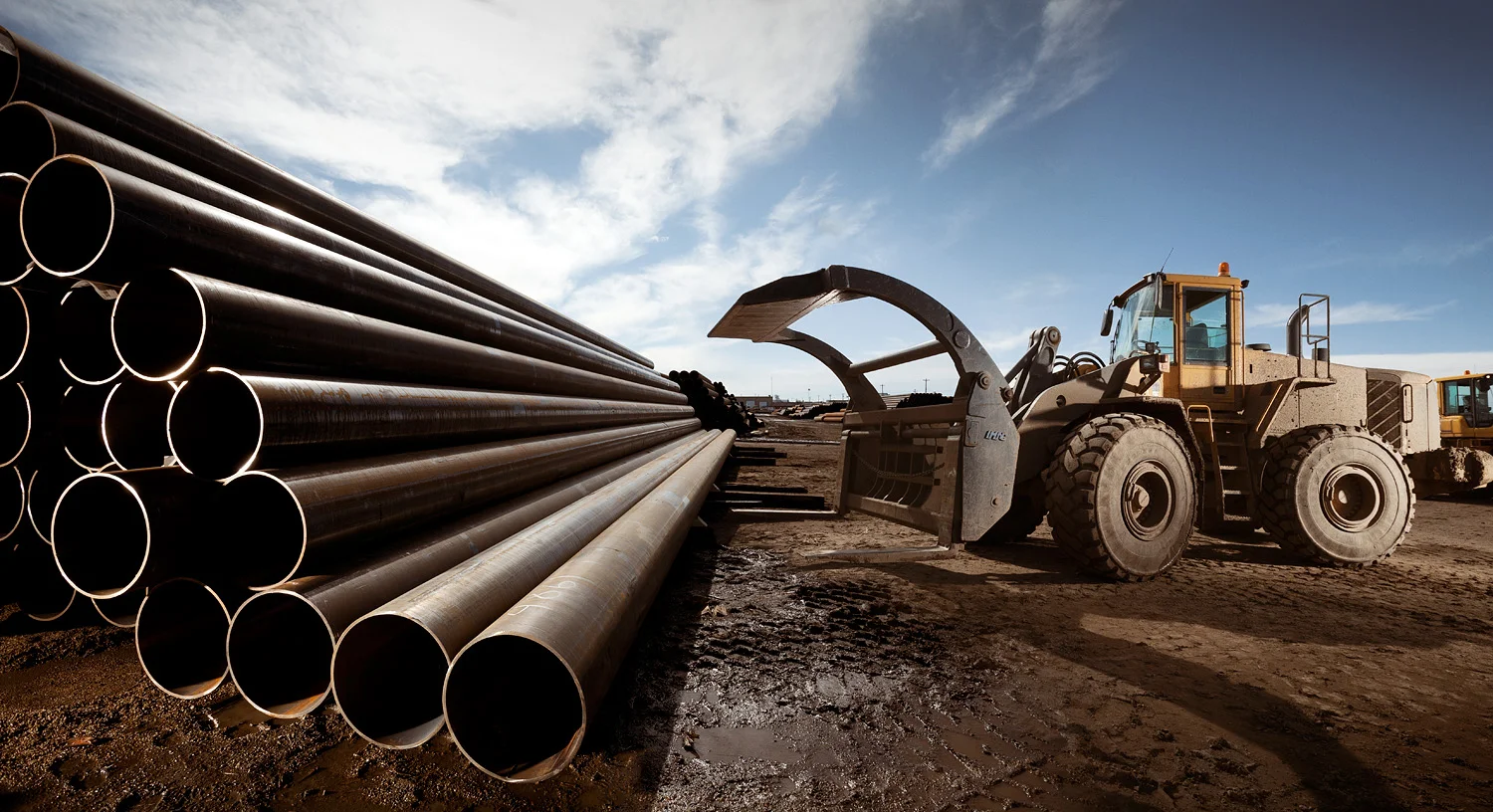 Working around these giant pipe stacks makes for a tense shot. If even one pipe shifts and lands on you, it’s certain death.
