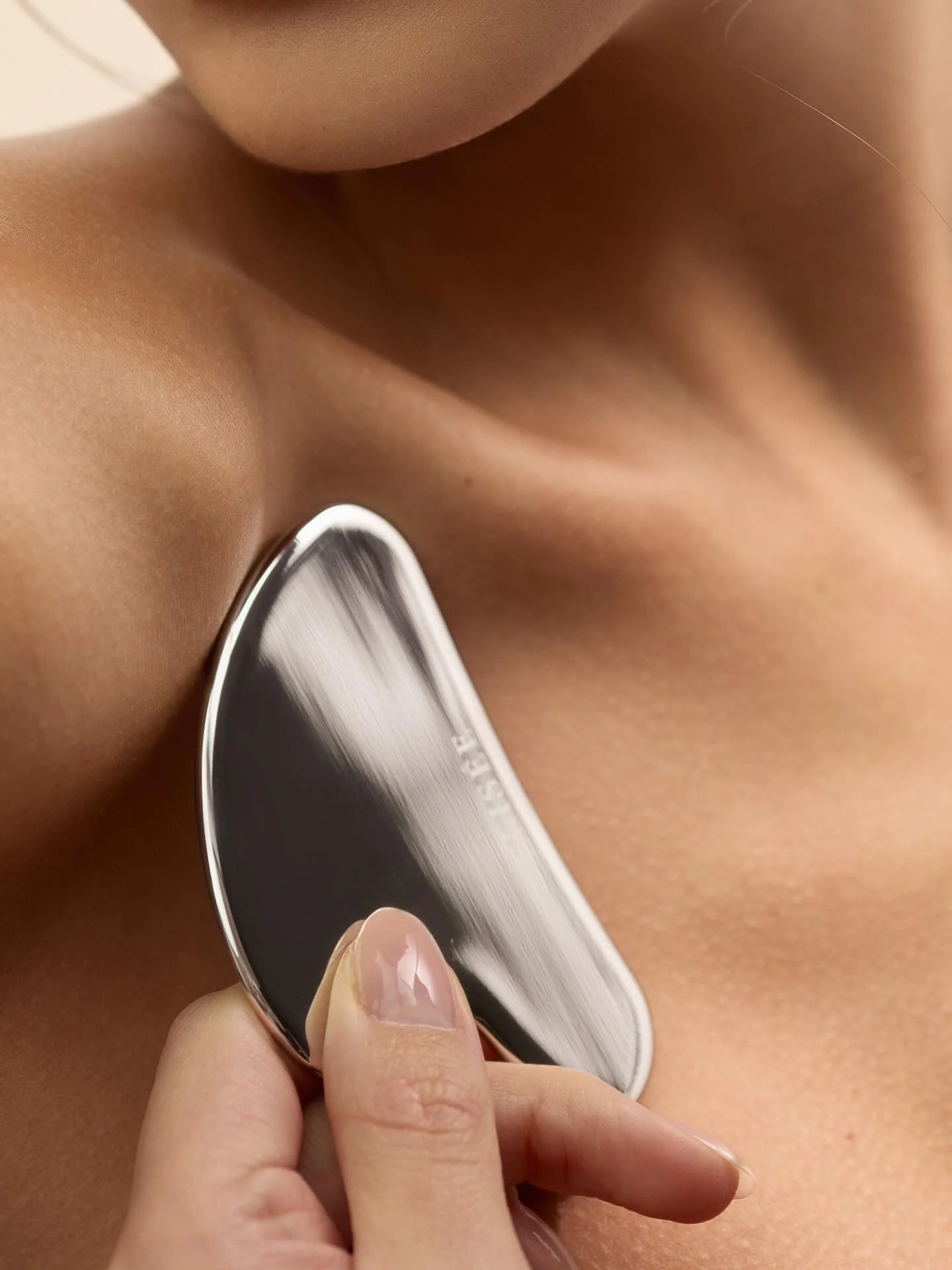 Sculpt. Lift. Glow. ELIS&Eacute;E

Photographer @mrliamwest 
Model @marina.gomess