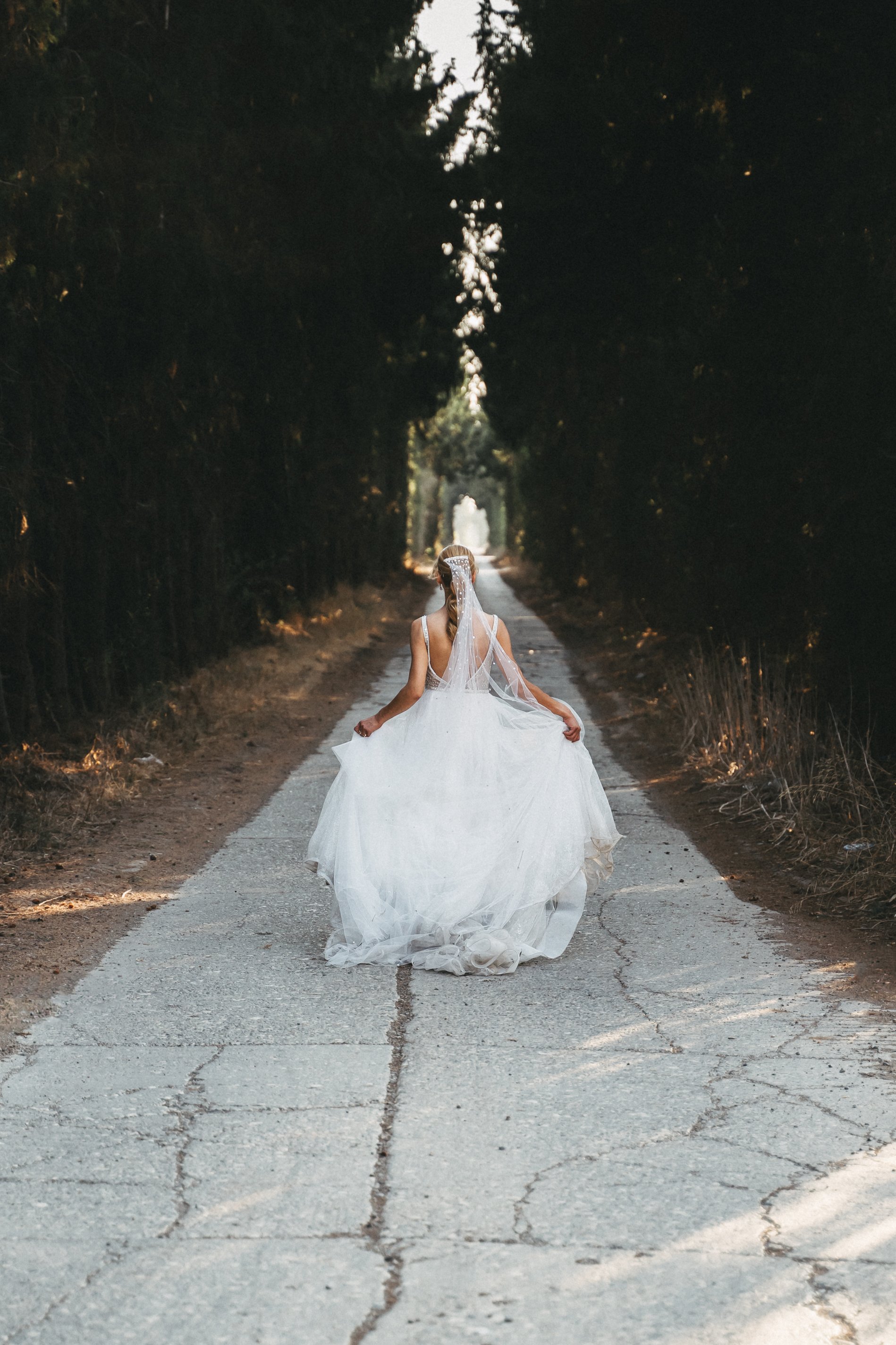 Get beautiful and unique wedding photos with our location shoot services.