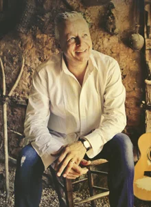 Tommy Emmanuel • Garde Arts Center • 7.18.19