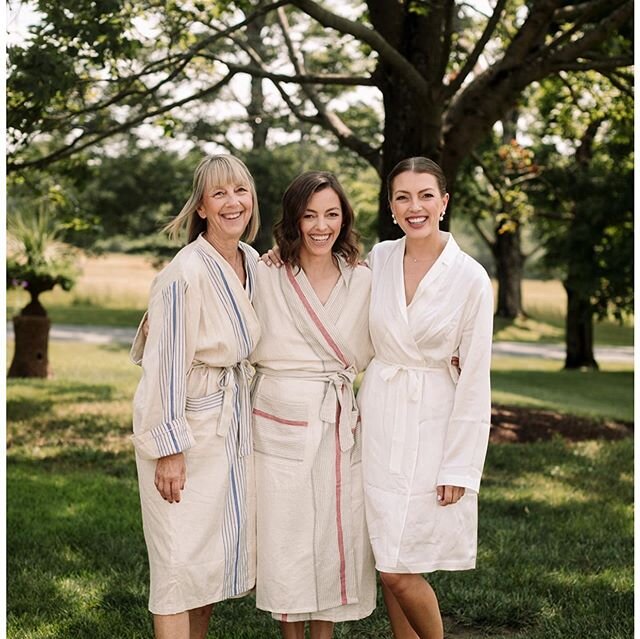 Happy #internationalwomensday ❤️ I love the women I&rsquo;m lucky enough to be surrounded by every wedding season! #hudsonvalleyweddings #hudsonvalleymakeupartist #hudsonvalleybrides