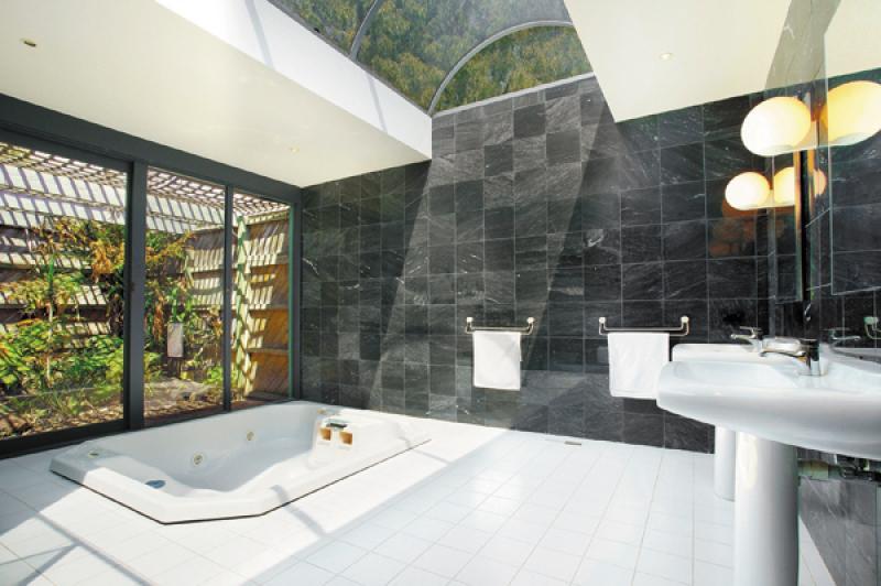"Before" - Master bathroom with its groovy 80s reno