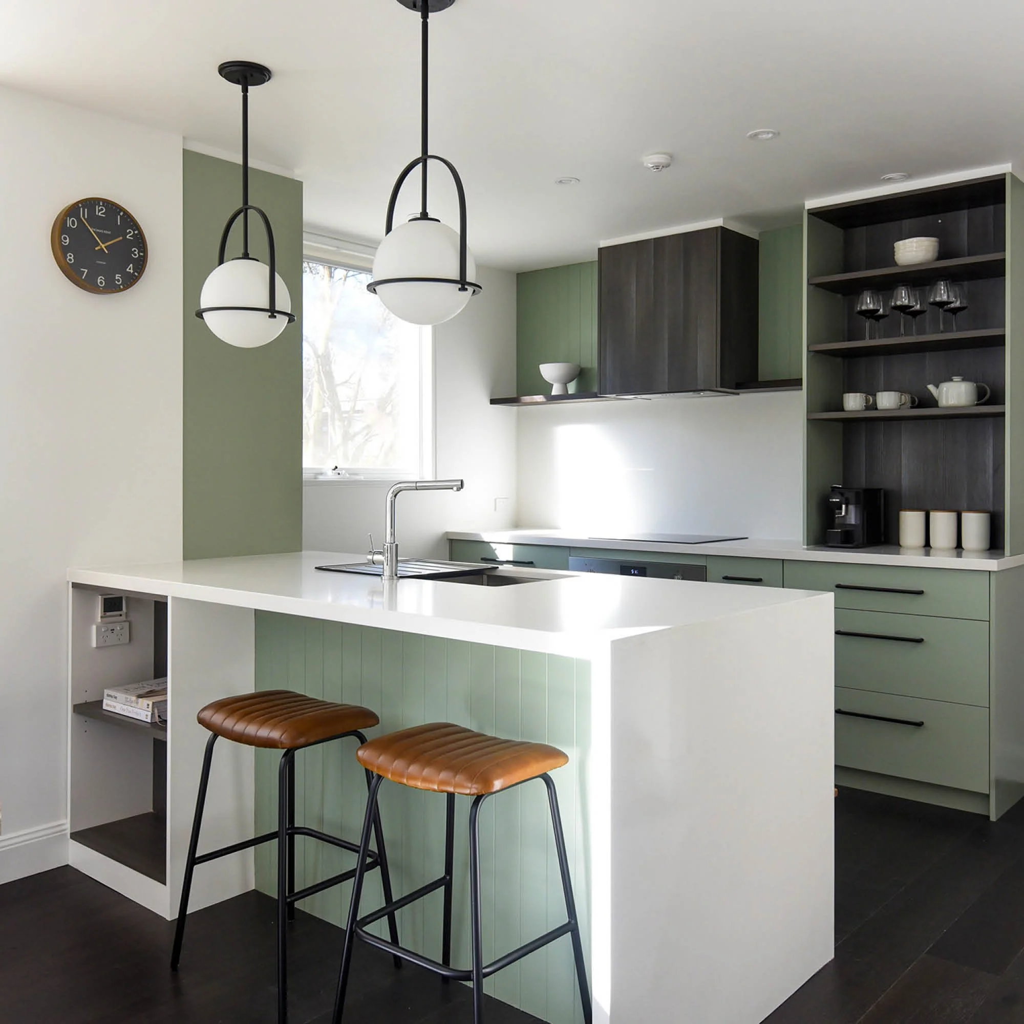 24-05-May-A-8065-SQ.jpg
