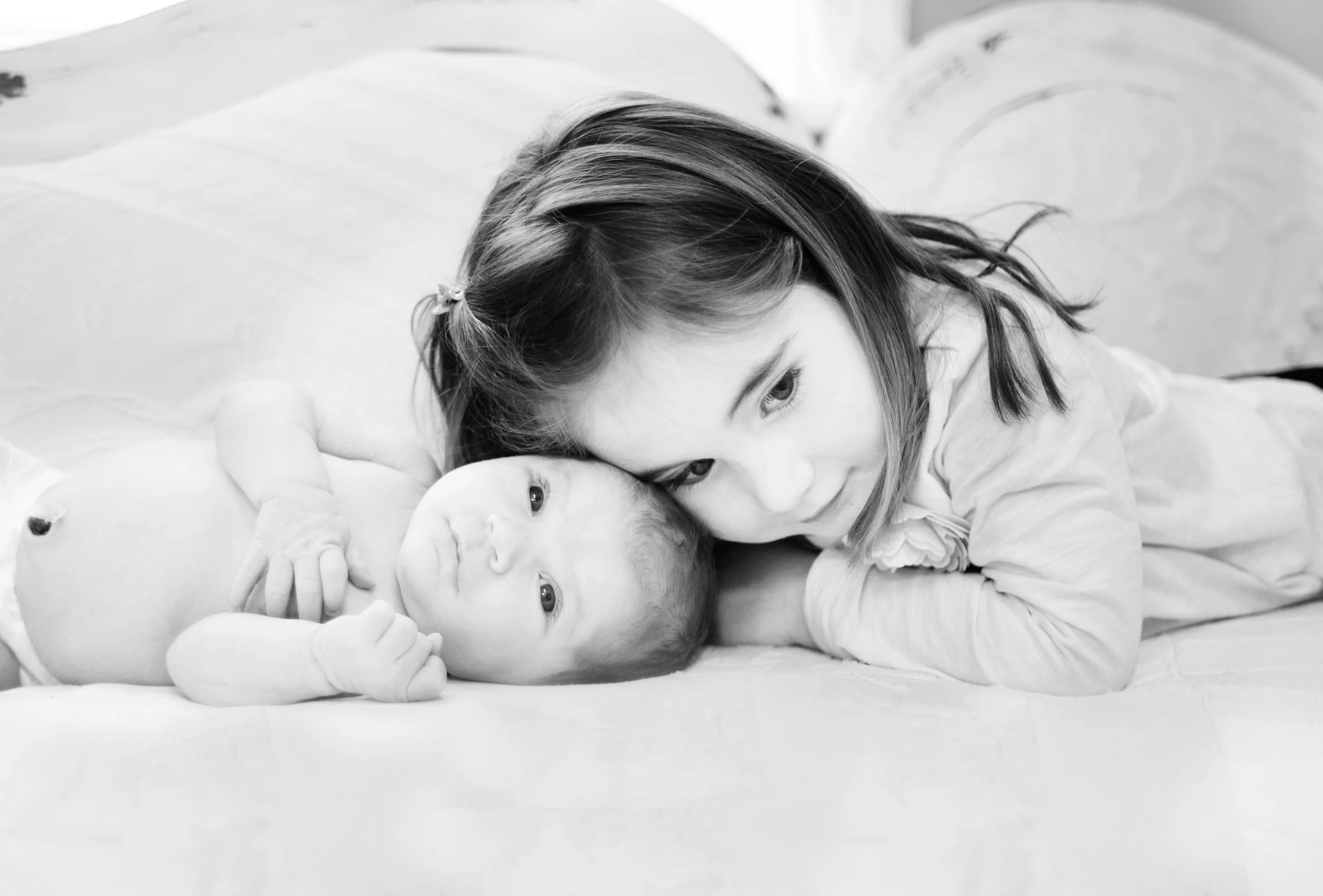 AVAnewbornSneakPeak-6 copy.jpg