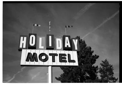 HolidayMotel006.jpg