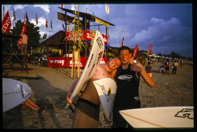 Jai Earnshaw and Luke hamming it up 16 years ago on Kuta Beach, both representing NZ for the World Grom Contest