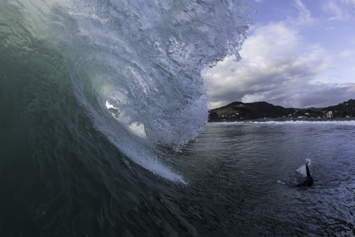 Periscope down! Heavy wave to get under