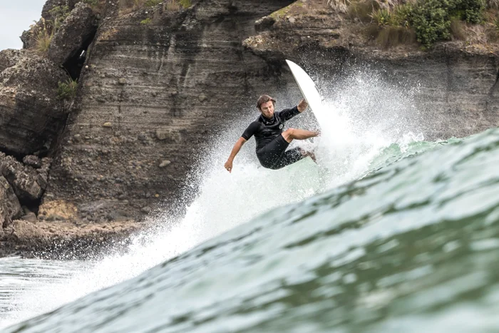 Brent Alexander finding a Bar pocket to smash