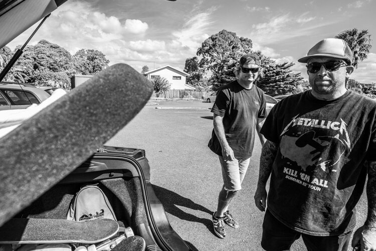 Roadie mates Ants McCloud and Cale getting ready for Friday evening's killer session