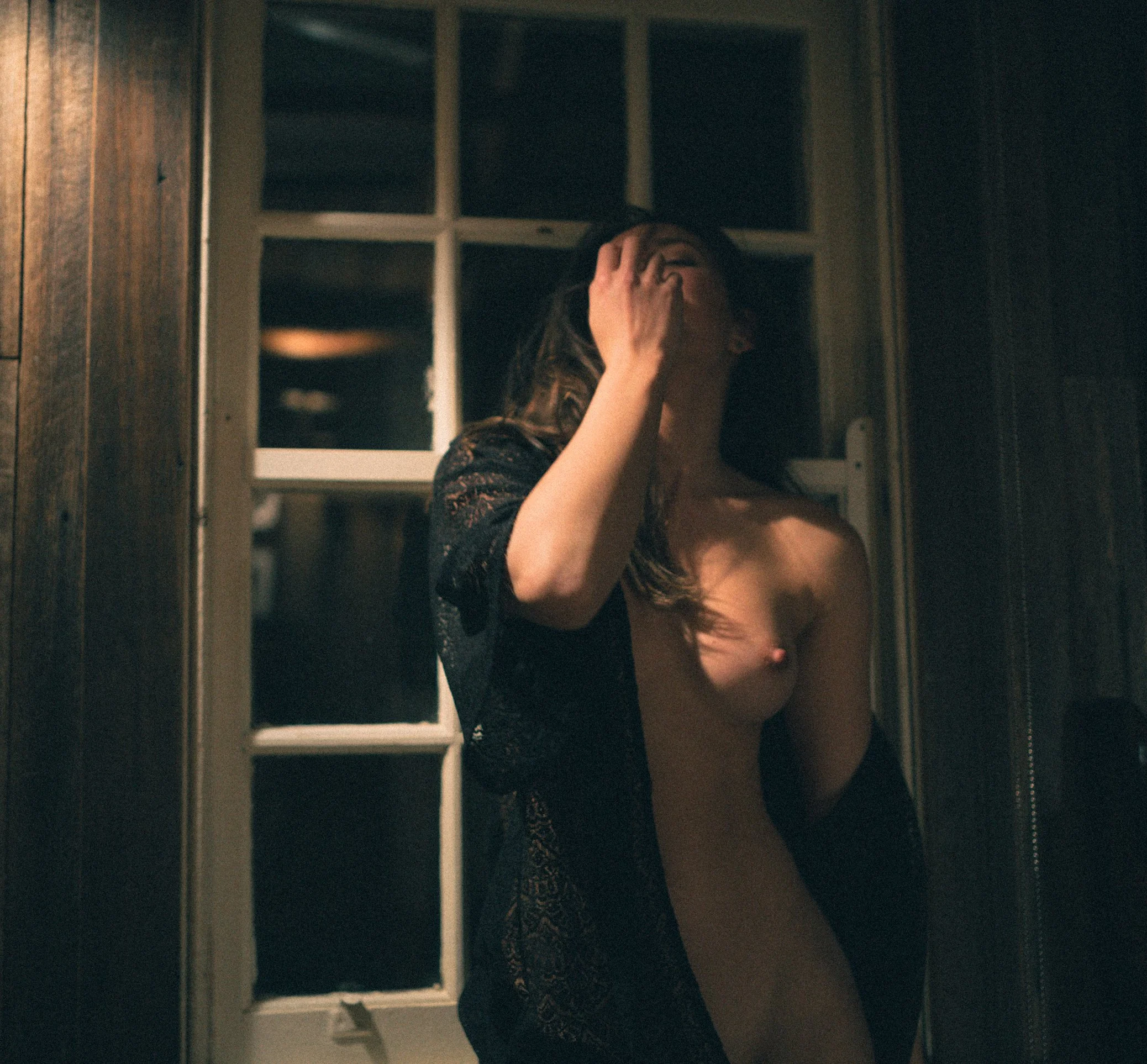 Set 38 - Log fire evening-14.jpg