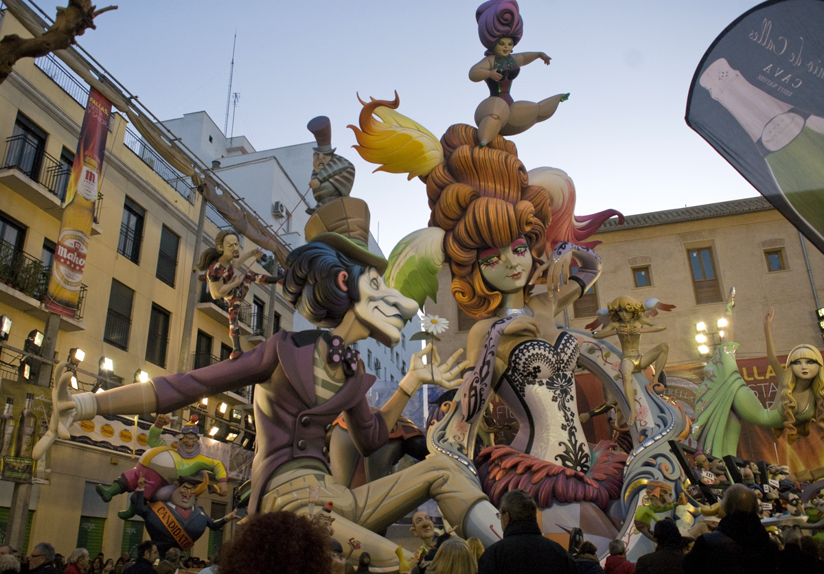 El Pilar falla- one of the biggest and most spectacular in the city.