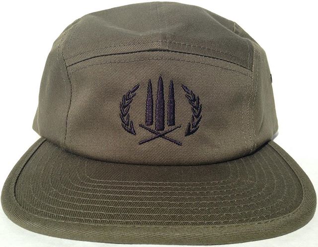 Drums &amp; Ammo Olive 5 Panel
&bull; &bull; &bull;
[Our gear speaks to an audience of builders, destroyers and aficionados. We are a voice of culture, art, music and everything around it.]
&bull; &bull; &bull;
#drumsandammo #hiphop #build #destroy #