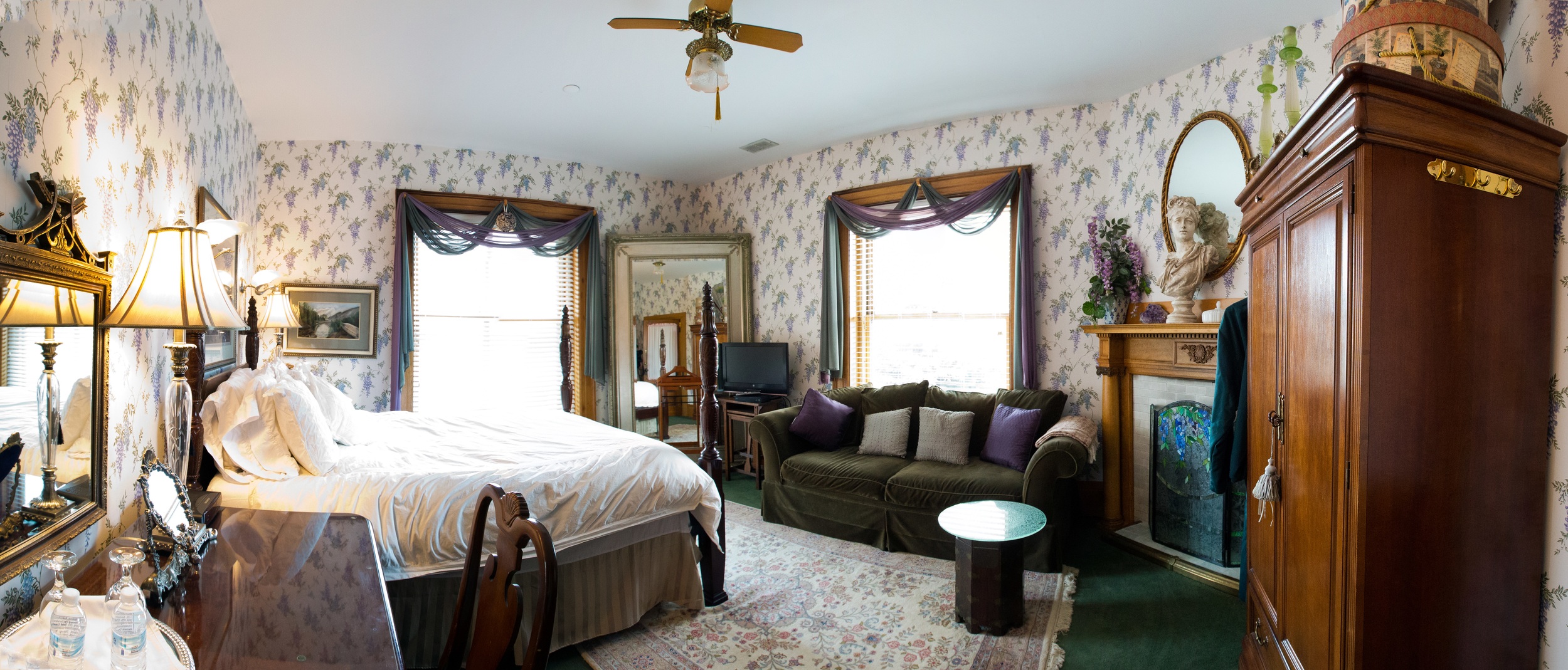  Room 2 - Single Queen Bed - $140 per night 