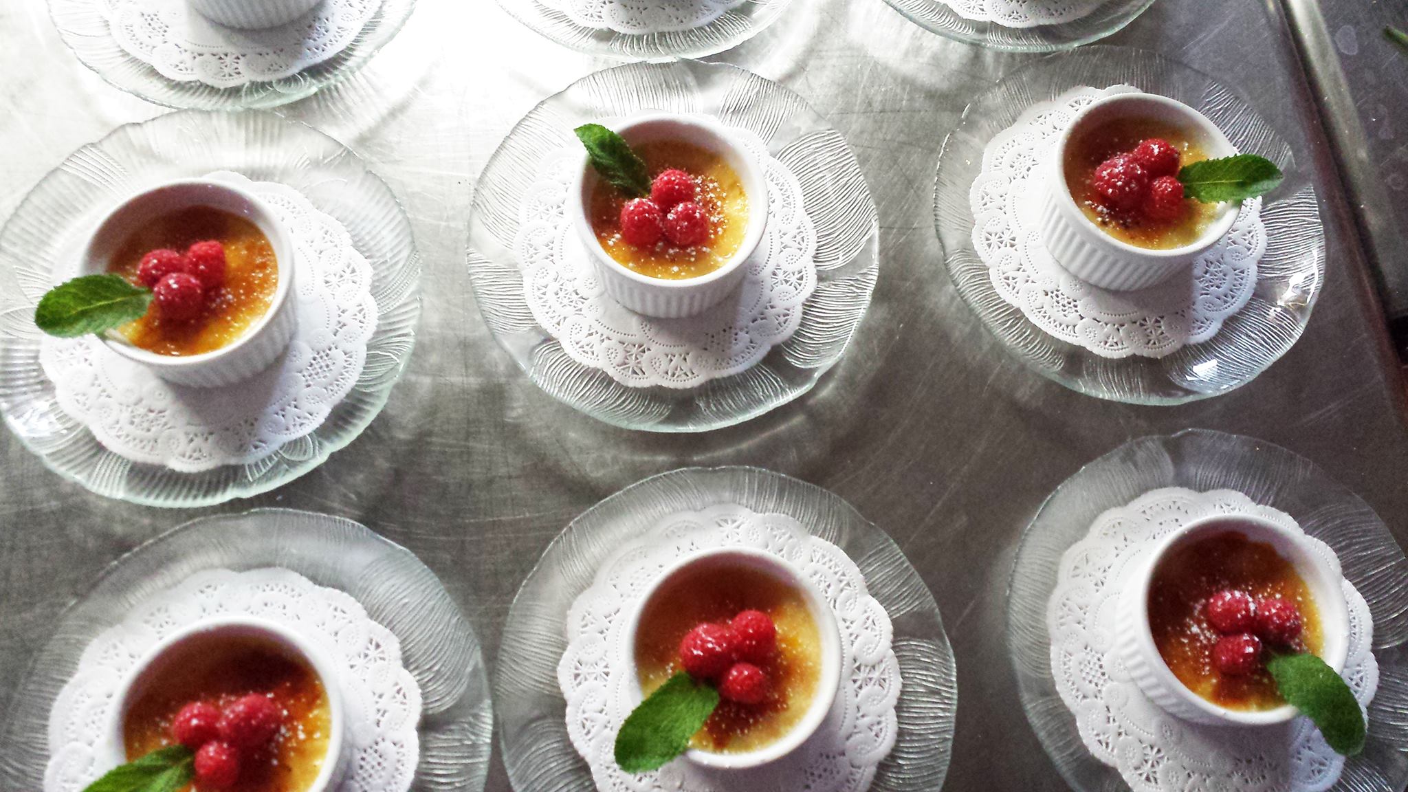  Creme Brulee with Orange Liqueur and Raspberries&nbsp; 