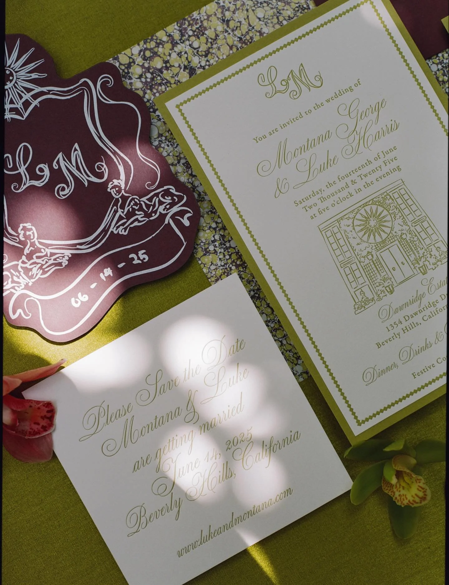 Inspired by the bold beauty of Dawnridge Estate, we designed M+L&rsquo;s invitation suite to be elegant, textured and full of personality. 

Photo @samanthadeanphoto 
Letterpress @copperwillowps