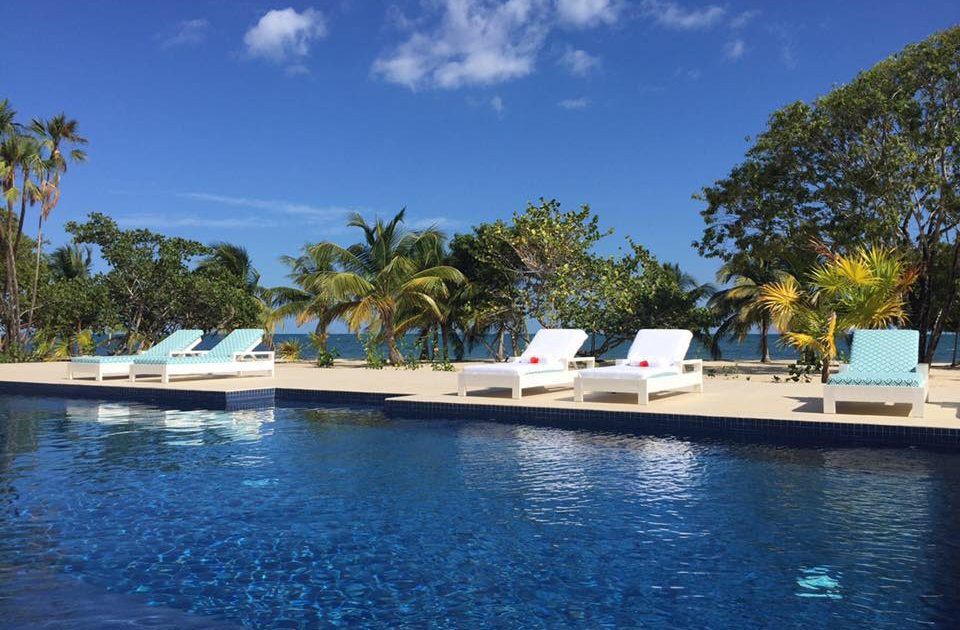 Beach-Pool_Naia-Resort-Belize.jpg