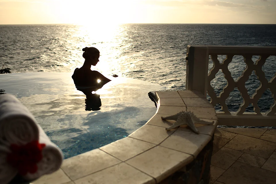 CB Spa Hot Tub.jpg
