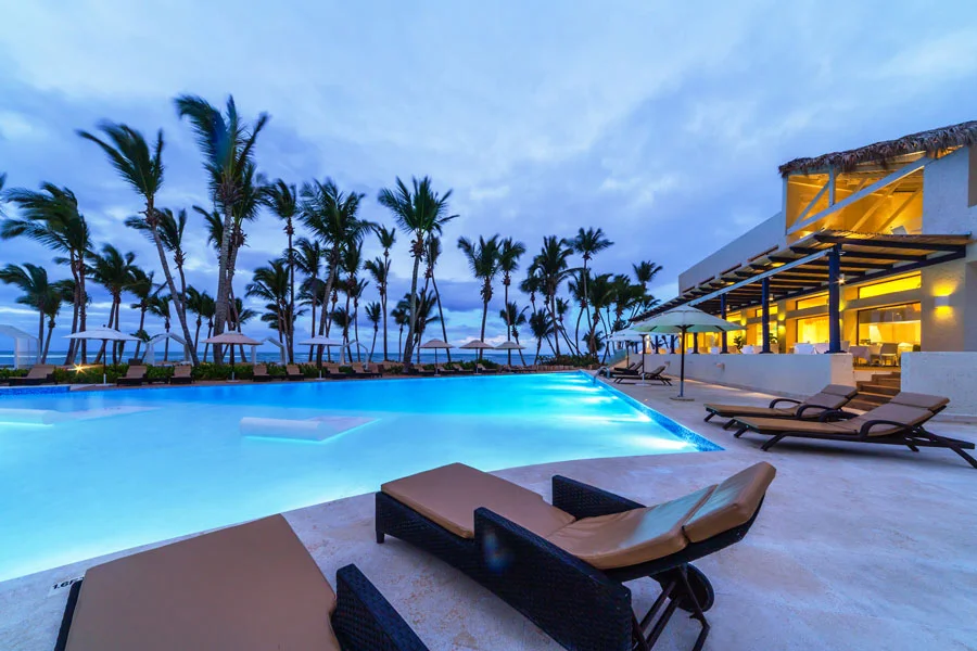 WEB_Resort-Night.jpg