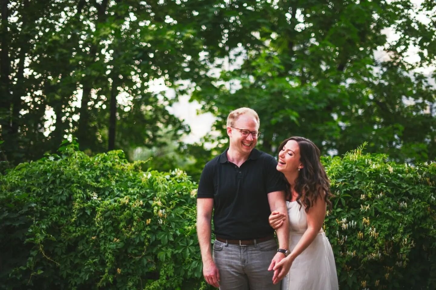 When we shoot together you'll quickly realize that I am anti posing. Let's find what's a good spot to place you, then allow you to be yourselves with each other. That's natural. Nobody ever looked stunning while saying cheese. 
.
.
.
#nycengagements 